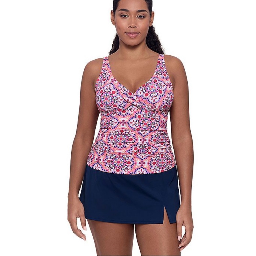 🎉HP🎉 Women's Bal Harbour Crossover Tankini Top in Tile Trouble Color